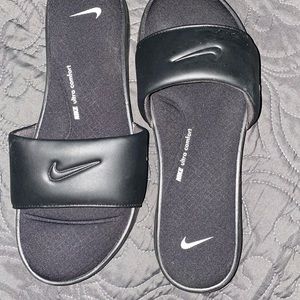 ☀️Nike slides ☀️